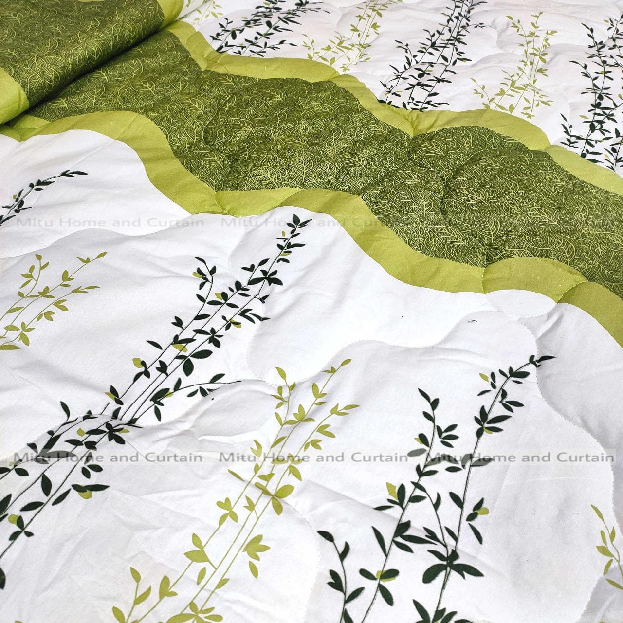King Size Exclusive Cotton Fabric Winter Comforter with European Cube Design, 84*90 in / 7*7.5 ft (Emerald Green)