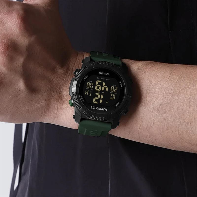NAVIFORCE 7104 Men's Multi-Function Digital Wristwatch With Date Day Waterproof Silicone Strap Top Brand Luxury Classic Fashion Sports Watch